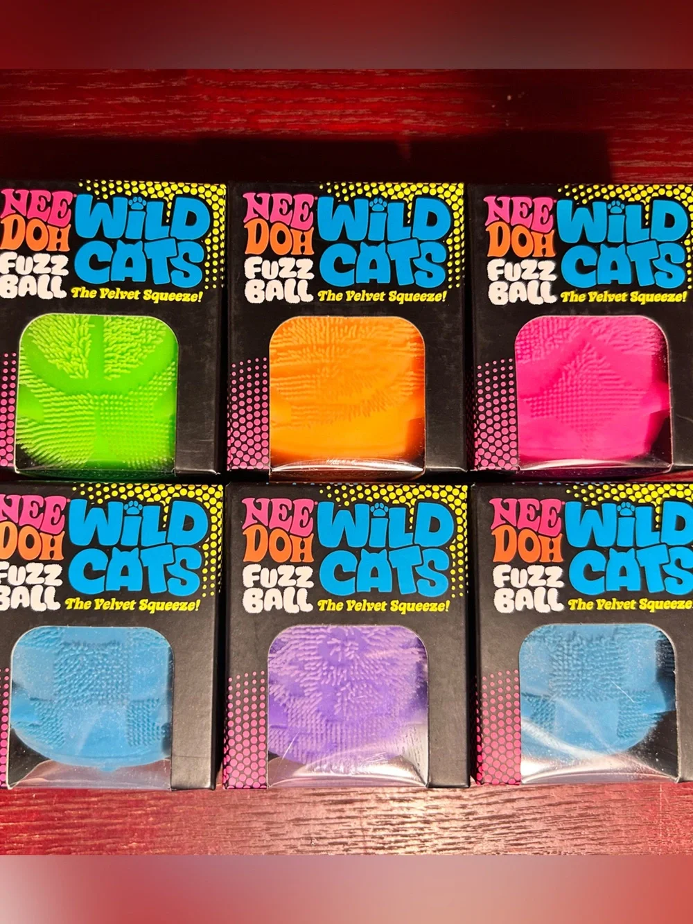 FULL SET OF ULTRA-RARE Neon Wild Cats Set! 6 Wild Cats Authentic, Mint & Fresh